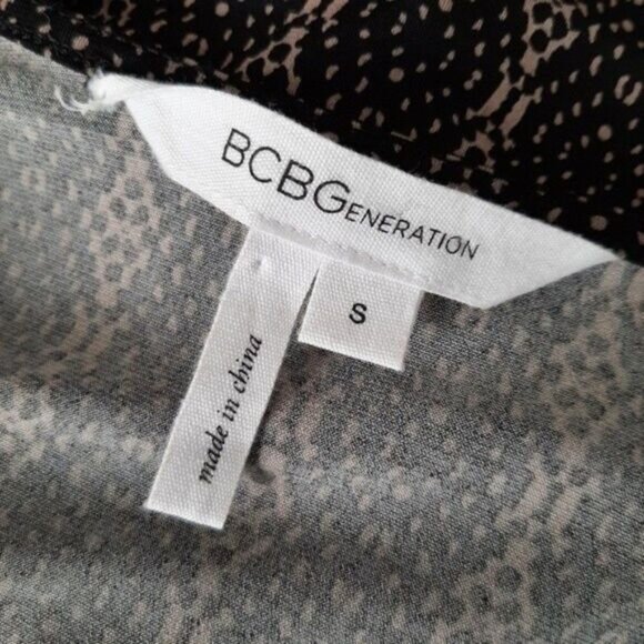 BCBGeneration V-neck Mini Dress Long Sleeve  Faux Wrap Sz S - Picture 11 of 13